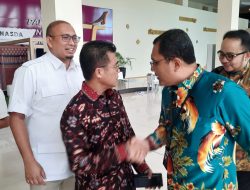 Foto Ribut-ribut Aqua Solok, Andre Rosiade: Kami dan Gubernur Pasti Berpihak pada Masyarakat