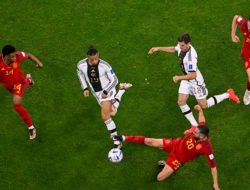 Foto Main Imbang 1-1, Jerman dan Spanyol Sama-sama Berpeluang ke 16 Besar