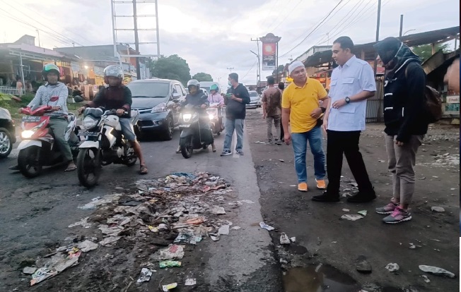 Foto Ade Rezky Minta BPJN Sumbar Segera Perbaiki Jalan Rusak