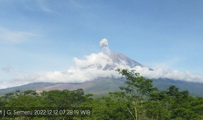 Foto Gunung Semeru Status Siaga Setalah Alami Erupsi Empat Kali