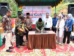 Foto PT Semen Padang-Pemko Padang Resmikan Jembatan Rimbo Gaek Senilai Rp2,1 Miliar