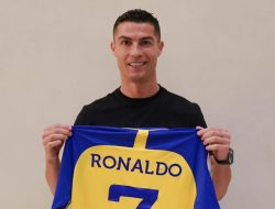 Foto Cristiano Ronaldo Efek, Jersey Baru CR7 Diburu Fans