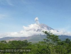 Foto Gunung Semeru Status Siaga Setalah Alami Erupsi Empat Kali