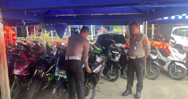 Foto Tilang Manual Masih Berlaku Bagi Pengendara Kendaraan Tanpa Plat Nomor