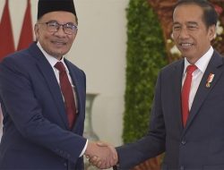 Foto Jokowi Sambut Kunjungan Dato’ Seri Anwar Bin Ibrahim