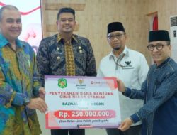 Foto CIMB Niaga Syariah Salurkan Donasi Dana Kebajikan ke BAZNAS Kota Medan