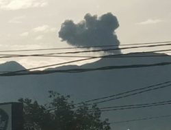 Foto Gunung Marapi Status Waspada, Warga Dilarang Beraktivitas di Radius 3 Km