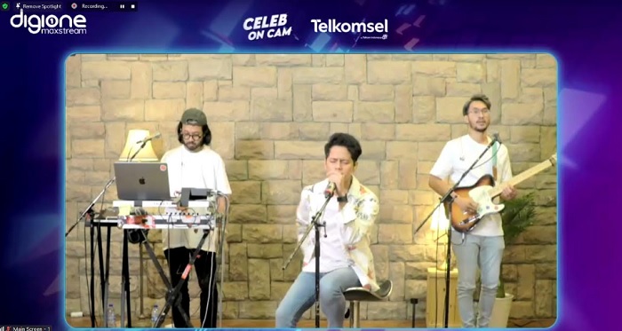 Foto Telkomsel Gelar Acara Celeb on Cam Bersama Stevan Pasaribu