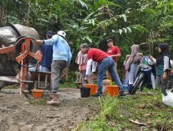 Foto Semen Padang Betonisasi Jalan Gaduik Ketek Limau Manis Selatan Sepanjang 1 KM