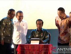 Foto Presiden: Dunia Pers Sedang Tidak Baik-baik Saja, Banyak Media Digital Korbankan Kualitas