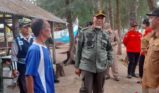 Foto Abrasi Pantai Ancam Pemukiman di Nagari Sago Pesisir Selatan