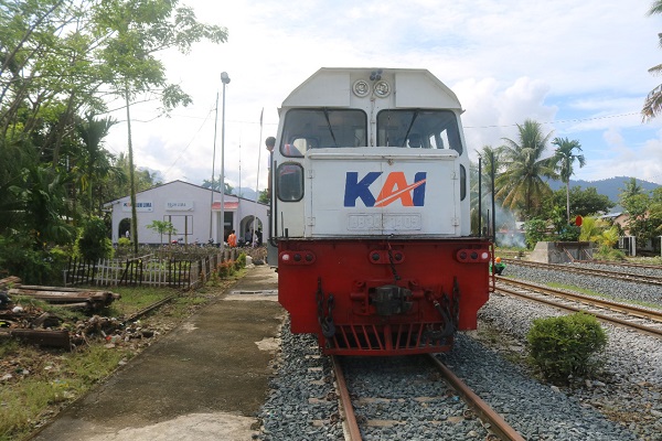 Foto Penumpang Harus Tahu, Ini Syarat Naik Kereta Api di Sumbar