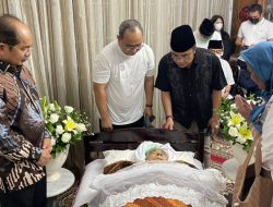 Foto Pak Azwar yang Saya Kenal