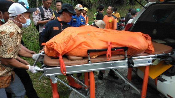 Foto Korban Hanyut di Batang Agam Ditemukan Tak Bernyawa