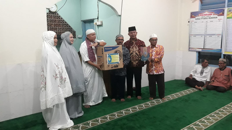 Foto Safari Ramadan, LPM Gunung Pangilun Kunjungi Surau Ittiadul Mukminin