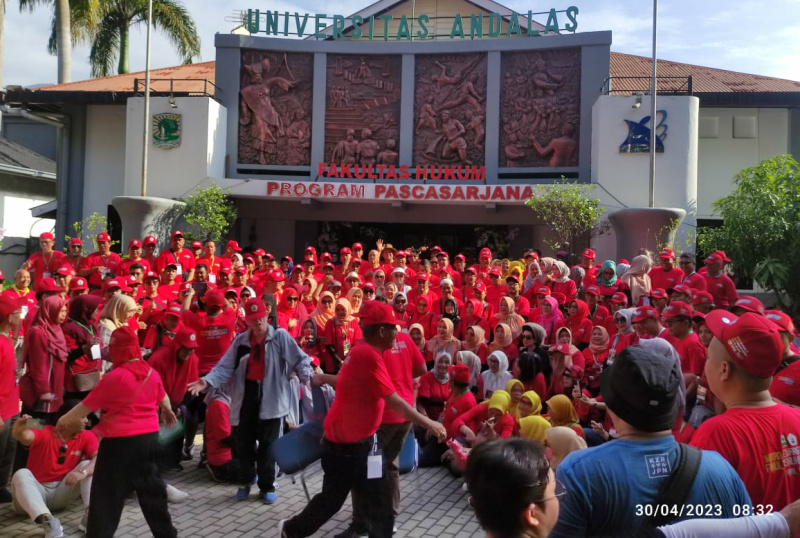 Foto Pecah Kampus Merah, HBH Silaturahmi Akbar Bertabur Doorprize