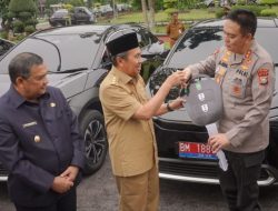 Foto Gubernur Syamsuar: Mobil Listrik Bagian Untuk Hemat Energi