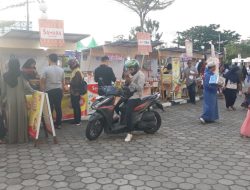 Foto Sumarak Ramadan Dipadati Pengunjung, Tujuh Hari Transaksi Capai Rp200 Juta