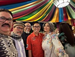 Foto Buka Puasa Bersama Para Legend Dunia Hiburan Indonesia 