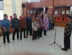 Foto PWI Sumbar Lantik Pengurus Baru PWI Bukittinggi 2023-2026