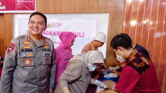 Foto Biddokkes Polda Riau Gelar Sunatan Massal Gratis