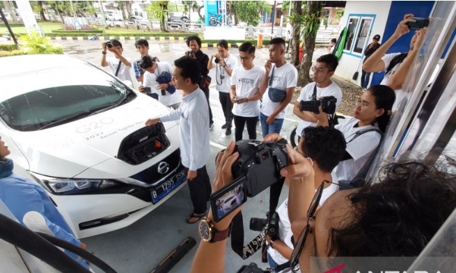 Foto Pemerintah Bangun 2.704 Unit Stasiun Pengisian Kendaraan Listrik Selama 2023, Terbanyak di Jakarta