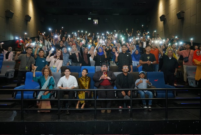 Foto Gala Premiere Film “Onde Mande!” di Kota Padang Meriah dan Dapat Respons Positif dari Penonton