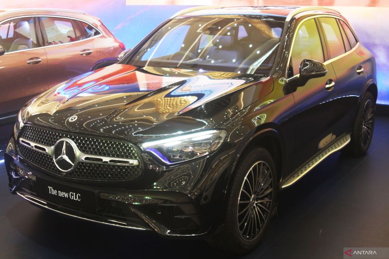 Foto Mercedes Kembali Hadirkan Model Kendaraan Rakitan Lokal The New GLC