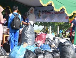 Foto Program Nabuang Sarok Meriahkan Hari Lingkungan Hidup Sedunia