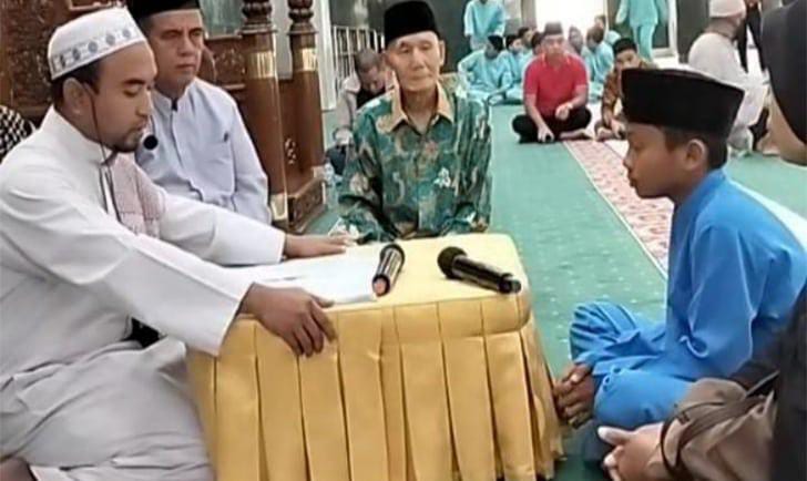 Foto Bocah 12 Tahun Masuk Islam di Pekanbaru, Begini Kisahnya