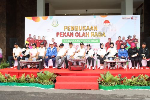 Foto Pekan Olahraga Internal, Kajati Riau: Pelayanan dan Penegakan Hukum Tetap Jalan