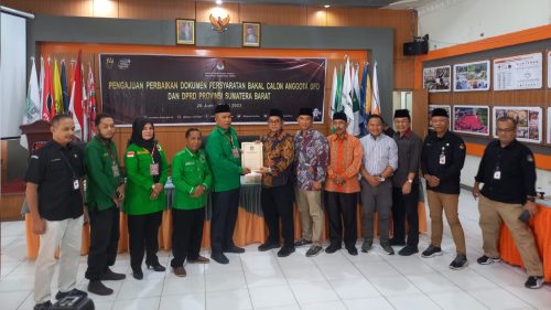 Foto Nofrizon Resmi Mendaftar Sebagai Caleg dari PPP