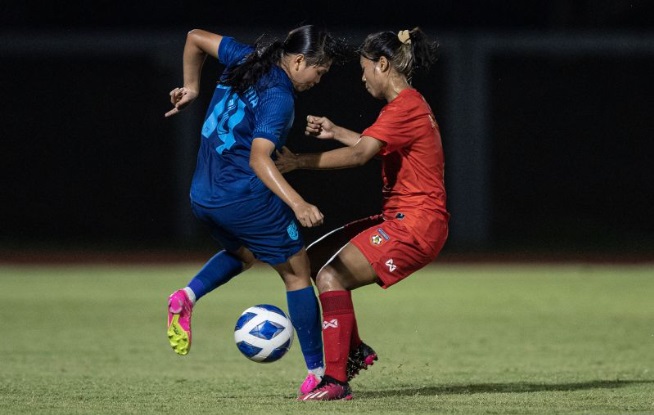 Foto Timnas Putri Indonesia Berhadapan dengan Thailand di Semifinal Piala AFF U-19