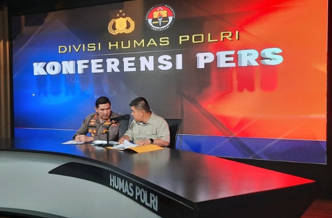 Foto Densus 88 dan Polres Bogor Tangani Kasus Penembakan antar Anggota