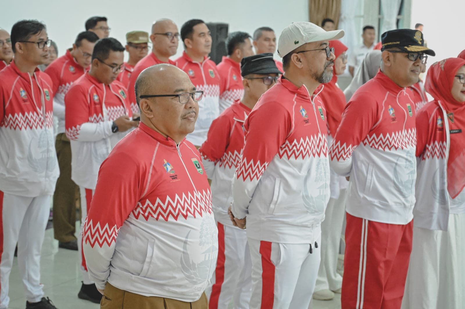 Foto 152 Orang Kontingen Pornas Korpri Sumbar Bertolak ke Semarang