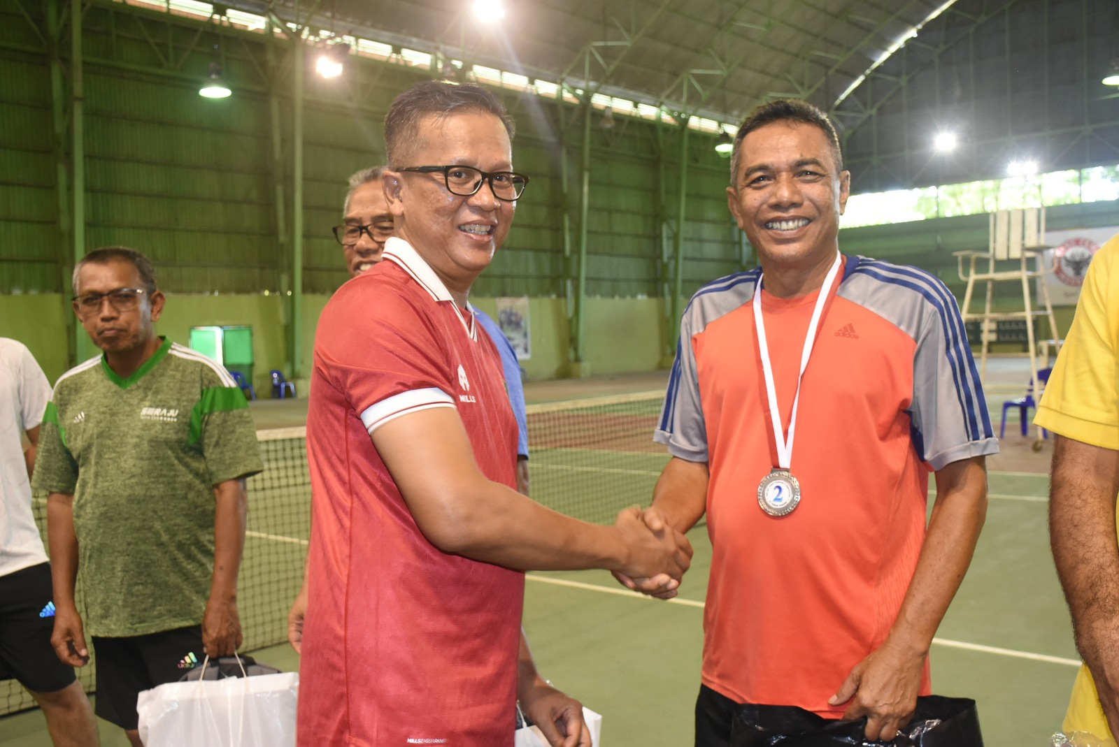 Foto HUT ke-65 Pengambilalihan Pabrik, Semen Padang Gelar One Day Tennis Competition