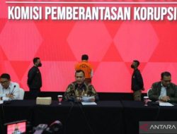 Foto KPK Tahan Sekretaris Mahkamah Agung Hasbi Hasan