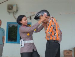 Foto Satlantas Polresta Pekanbaru Bekali Pelajar SMKN 5 Pekanbaru Safety Riding