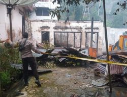 Foto Dua Rumah di Silungkang Hangus