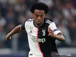 Foto Inter Milan Resmi Kontrak Juan Cuadrado dari Juventus