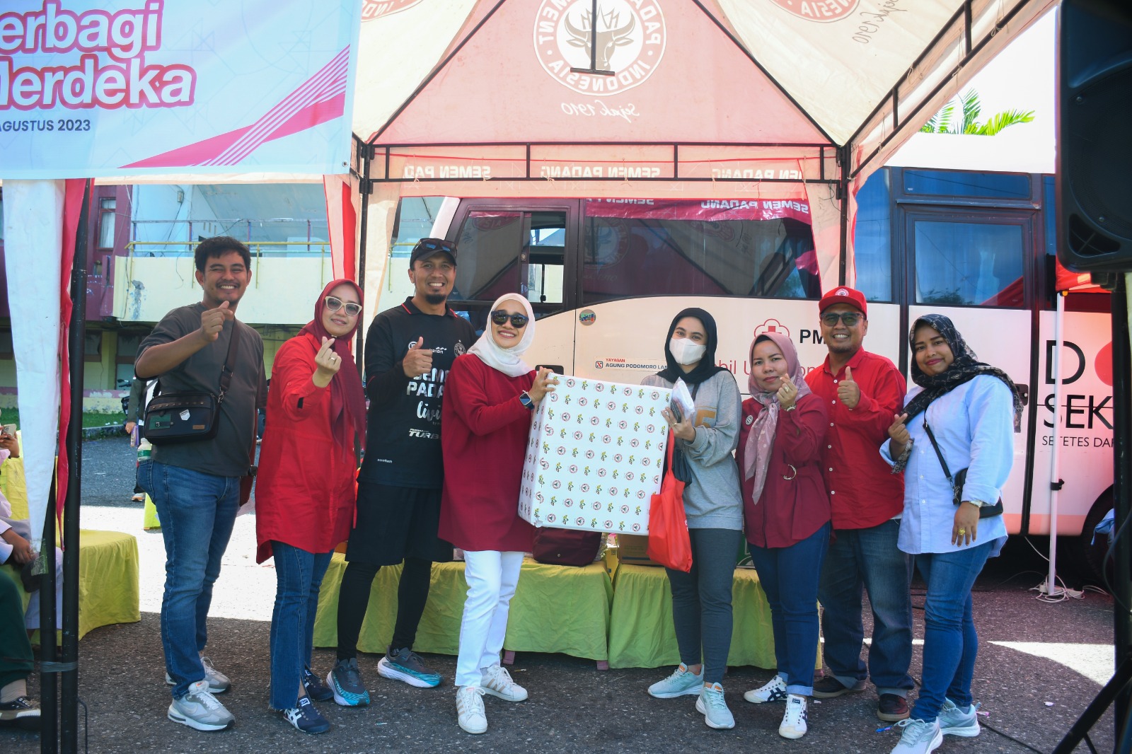 Foto Peringati HUT ke-78 RI, Semen Padang Gelar Donor Darah di GOR H Agus Salim