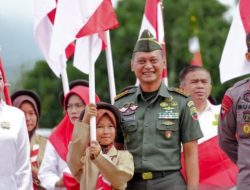 Foto Pemkab Solok Bagikan Seribu Bendera Merah Putih Sambut HUT ke-78 RI