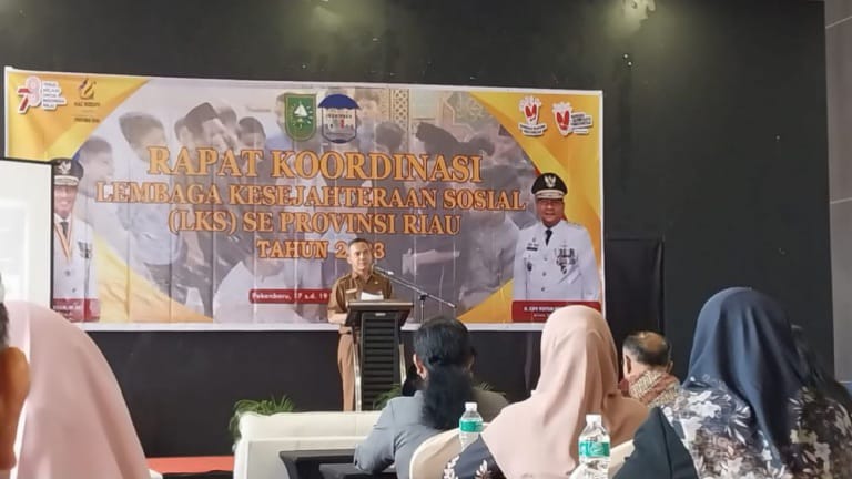 Foto Pemprov Riau Telah Salurkan Bantuan Sosial 25 Miliyar Untuk Panti Asuhan