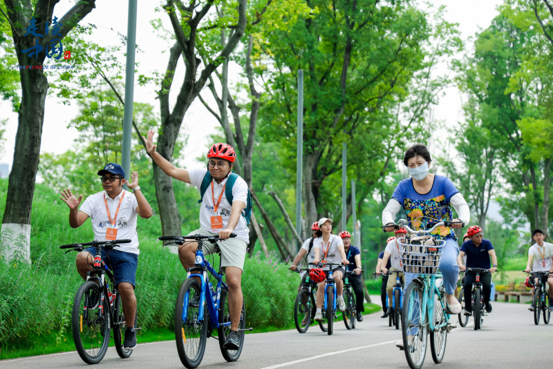 Foto Dapat Dinikmati dengan Bersepeda, Tianfu Greenway, Jalur Hijau Terbesar di Dunia
