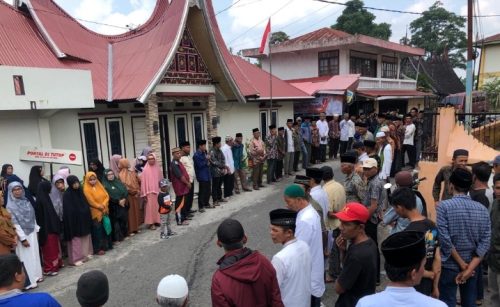 Foto Tradisi Demokrasi “Malapeh Anak Kamanakan Turun Ka Galanggang” Masyarakat V Suku Canduang