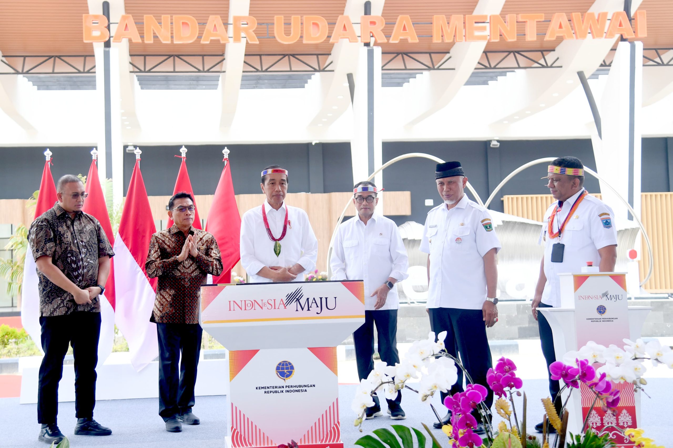Foto Gubernur Mahyeldi Laporkan Flyover Sitinjau Lauik, Presiden Jokowi Bakal Kembali ke Sumbar
