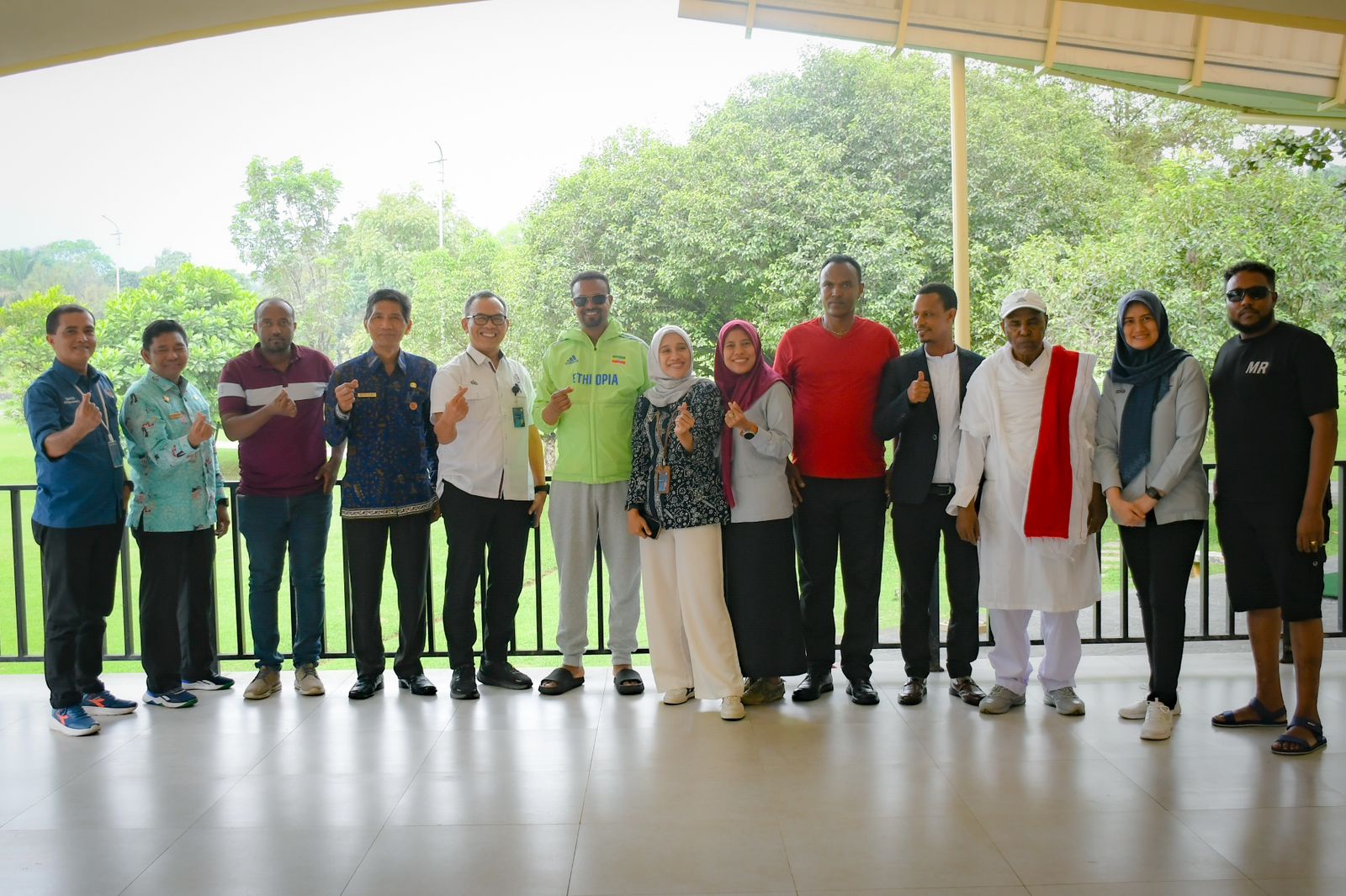 Foto Sambangi Indarung I, Wali Kota Gondar City dan Rombongan Unjuk Gigi dengan Menari Tradisional