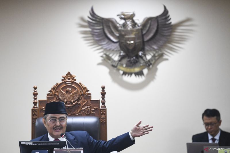 Foto Jimly Asshiddiqie Sebut Ada Dua Sidang MKMK pada Selasa