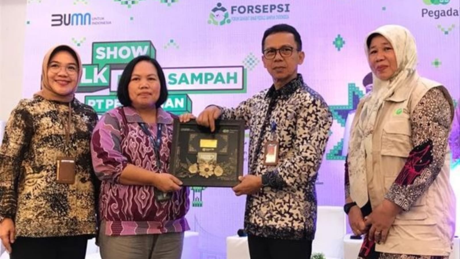 Foto Sehari, Padang Hasilkan 670 Ton Sampah