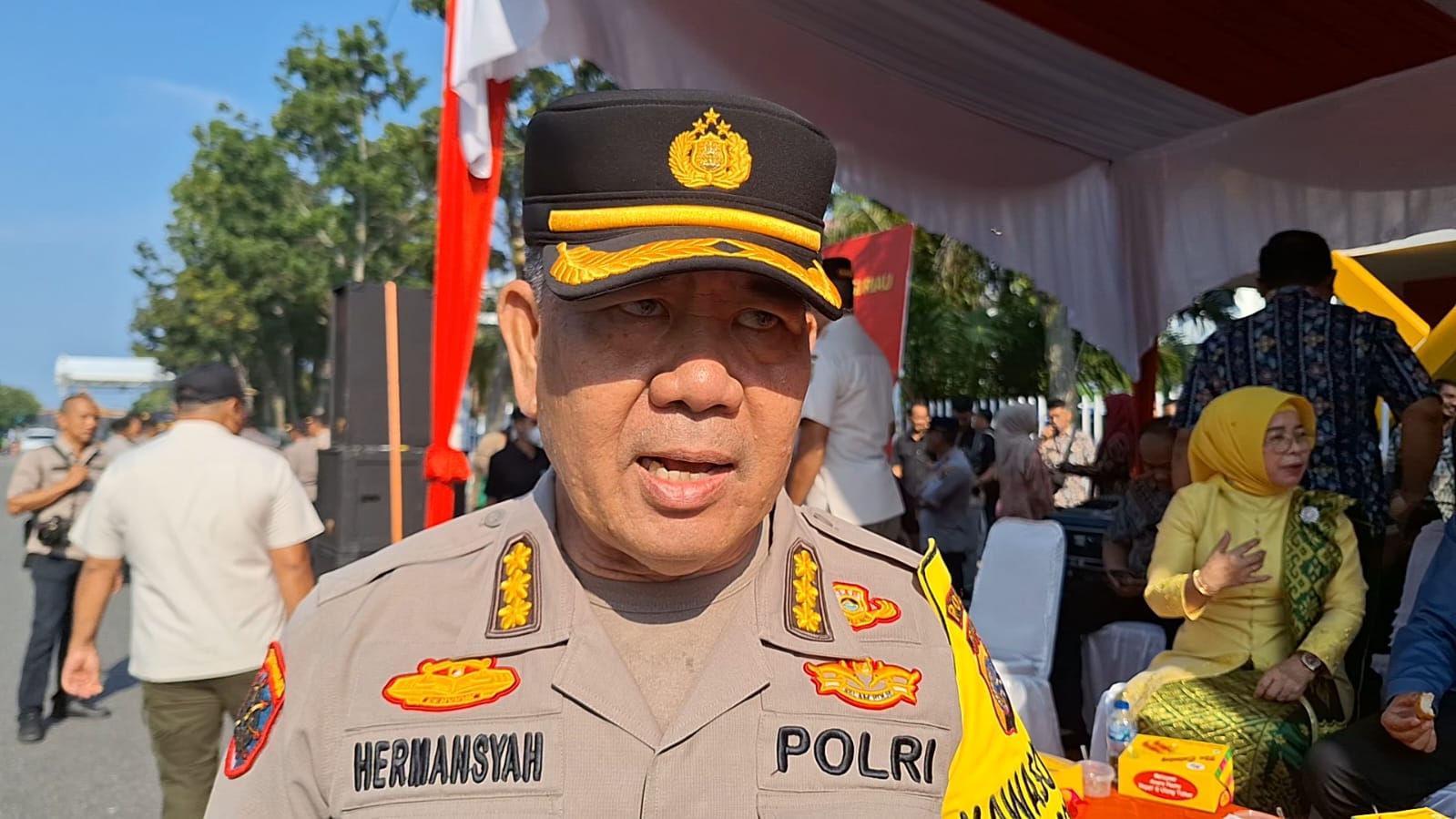 Foto 800 Personel Gabungan di Pekanbaru Disiagakan Selama Porwil Sumatra XI